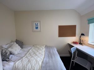 Photo 24- click for photo gallery